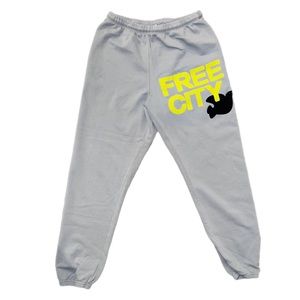 BRAND NEW NEVER WORN FREE CITY SWEATPANTS SIZE XS